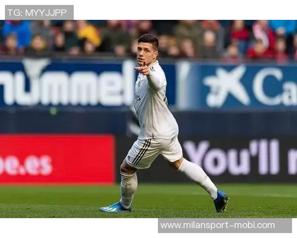 约维奇半场表现惨淡仅得4分4板1助1断展现真实实力